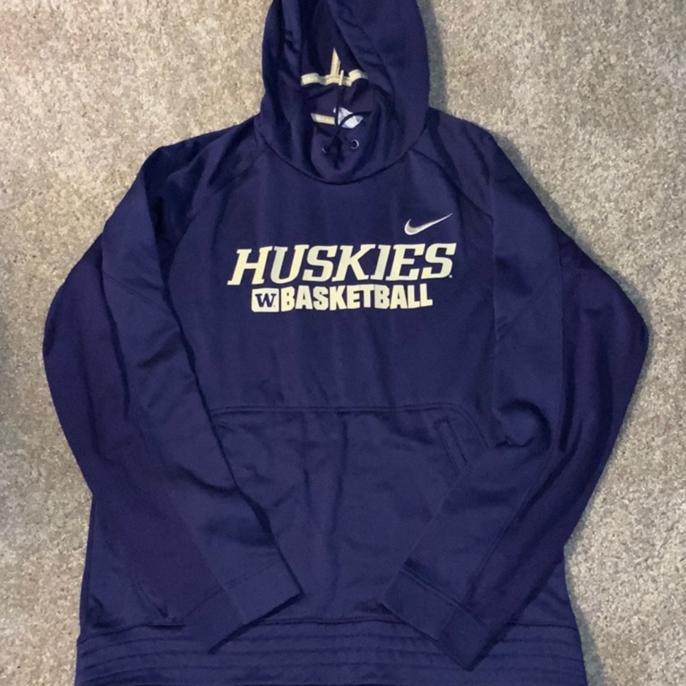 Huskies Nike sweatshirt